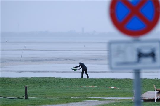Schon ab Mittwoch sind Sturmböen mit Geschwindigkeiten von bis zu 85 km/h zu erwarten. Foto: dpa