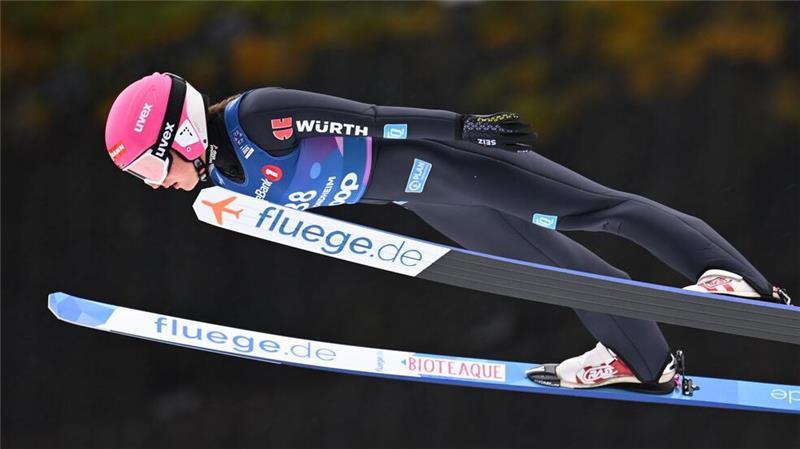 Tränen im Regen: Armbruster braucht Trost bei Nordisch-WM Schon das Skispringen kostete Armbruster alle Medaillenchancen.