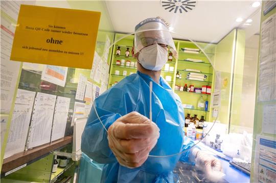 Schon einmal im Oktober 2021 mussten zahlreiche Corona-Teststationen schließen. Die Rolle rückwärts folgte prompt. Foto: dpa-Bildfunk