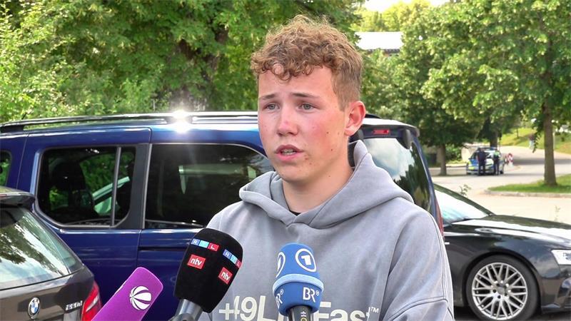 Schüler Levi Lachmann berichtete, wie Mitschüler den beiden verletzten Mädchen halfen.