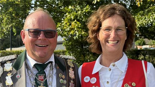 Schützenkönig Stefan Hellwege mit seiner Königin Alexandra Hellwege.