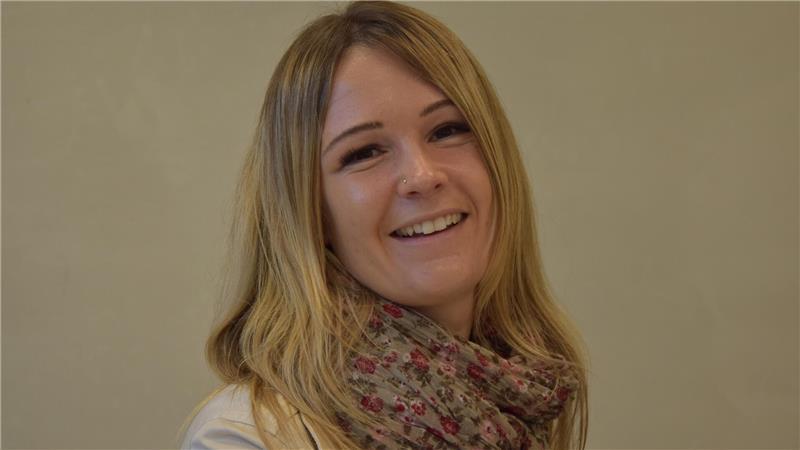 Schulsozialarbeiterin Vivien Rasch begleitet die Projektwoche Suchtprävention an der IGS Buxtehude. 14-Jährige seien genau in dem richtigen Alter, mit der Warnung vor Süchten zu beginnen, sagt sie.