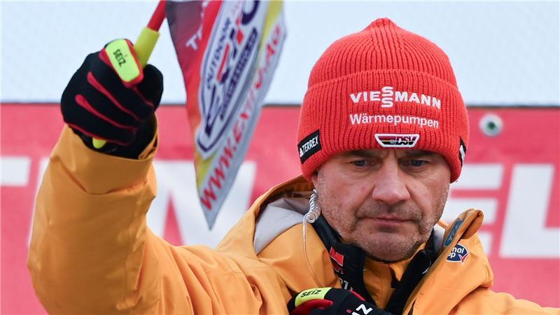 Abschied nach Olympia: Skisprung-Bundestrainer macht Schluss Schwenkt in dieser Saison letztmals die deutsche Fahne an der Schanze: Stefan Horngacher.
