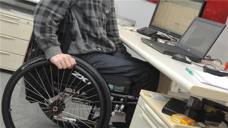 Schwerbehinderte sind Potenzial gegen Fachkräftemangel Schwerbehinderte Arbeitnehmer seien im Durchschnitt besser ausgebildet als die Gesamtheit der Arbeitnehmerschaft, sagt ein Experte. (Archivbild).
