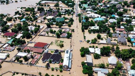 Schwere Regenfälle ließen im Norden Nigerias einen Damm brechen. (Archivbild vom 10. September).