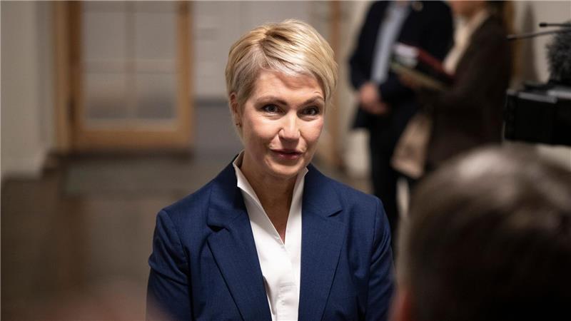 Schwesig: Bei Nord Stream im Rahmen deutscher Politik bewegt Schwesig war die 91. und letzte Zeugin, die vom Untersuchungsausschuss vernommen wurde.
