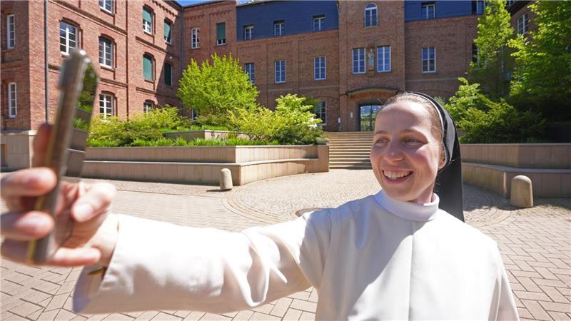 Schwester Clarita ist mit 28 Jahren die Jüngste im Kloster. 