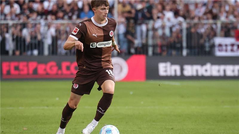 St. Pauli siegt gegen Champions-League-Qualifikanten Nizza Scott Banks brachte den FC St. Pauli gegen OGC Nizza in Führung.