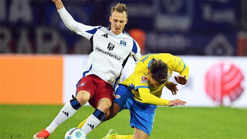 Sebastian Schonlau (l) wechselt zu Holstein Kiel. (Archivbild)