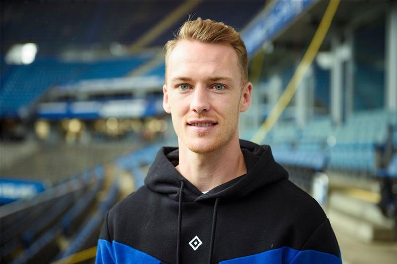 Sebastian Schonlau verlängerte seinen Vertrag beim HSV bis 2026. Foto: dpa
