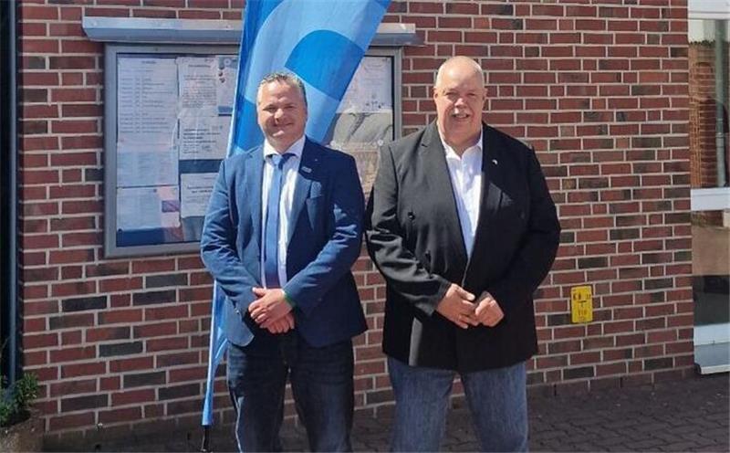 Sebastian Sieg (links) und Uwe Torner kandidieren für die Bürgermeisterwahlen in Drochtersen und Nordkehdingen.
