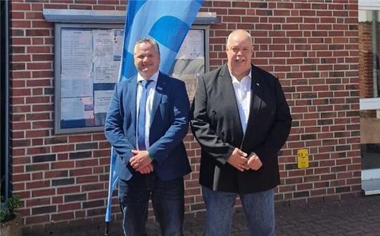 Sebastian Sieg (links) und Uwe Torner kandidieren für die Bürgermeisterwahlen in Drochtersen und Nordkehdingen.