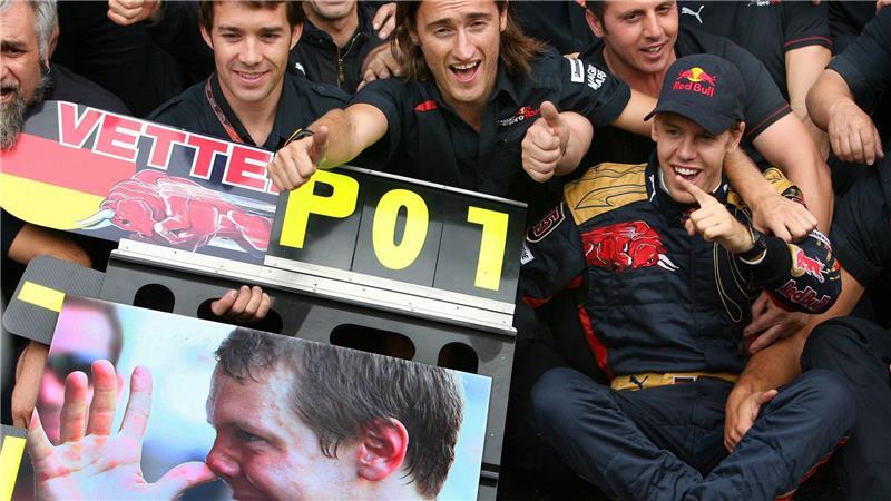 Vettel abgelöst: Antonelli schreibt Formel-1-Geschichte Sebastian Vettel (r) war 2008 jüngster Pole-Mann - und gewann dann auch das Rennen. (Archivbild)