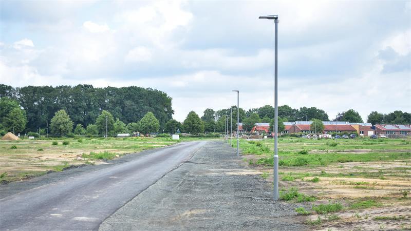 Sechs Fußballfelder groß: Das künftige Wohngebiet in Fredenbeck südlich der Grundschule. Hier übersteigt die Nachfrage nach Grundstücken das Angebot.