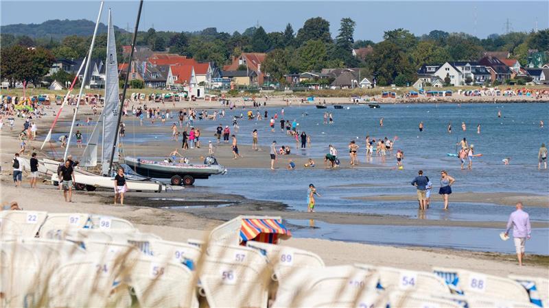 Segler oder Sonnenbader - der Tag bot für alle die Voraussetzungen für ein spätsommerliches Vergnügen. 