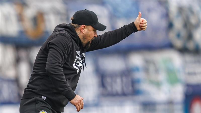 Sehr zufrieden: Braunschweig-Trainer Heiner Backhaus.