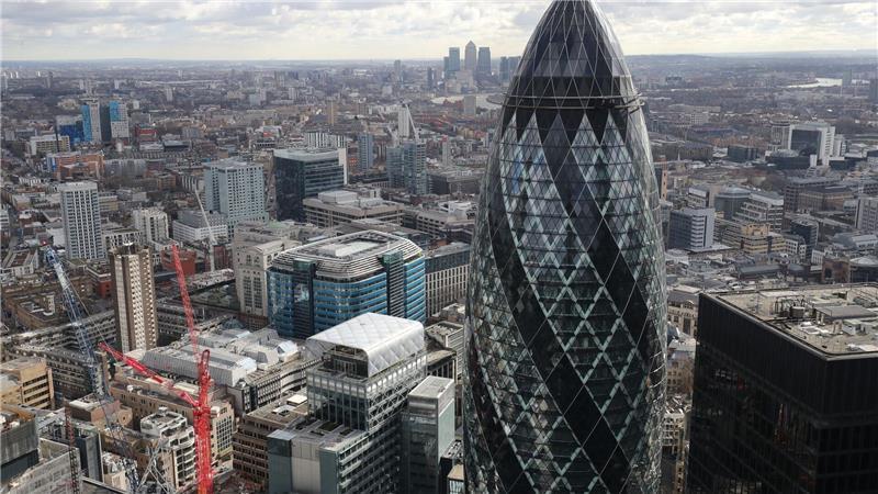 Reichstagskuppel-Architekt Foster wird 90 Sein Büro entwarf auch das Londoner Hochhaus „The Gherkin“ (die Gurke). (Archivbild)
