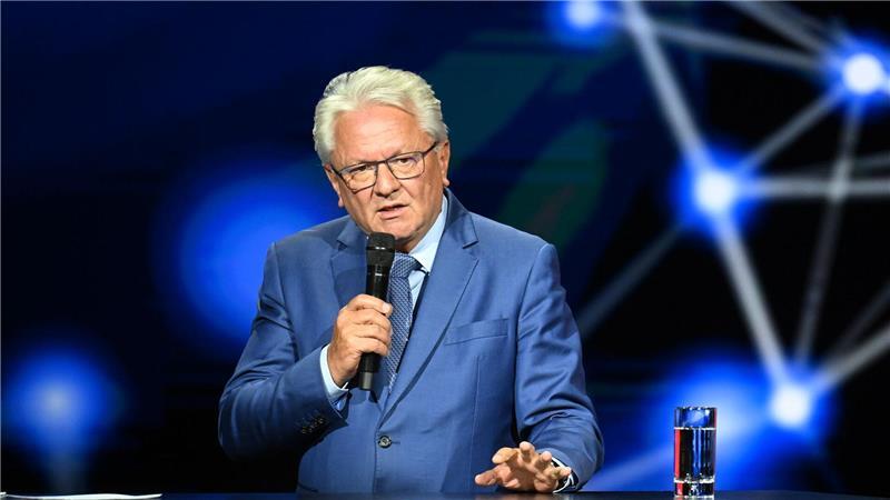 Seine Firma verkauft nicht nur Panzer, Schiffe und Munition, sondern auch Drohnen: Rheinmetall-Chef Armin Papperger. (Archivbild)