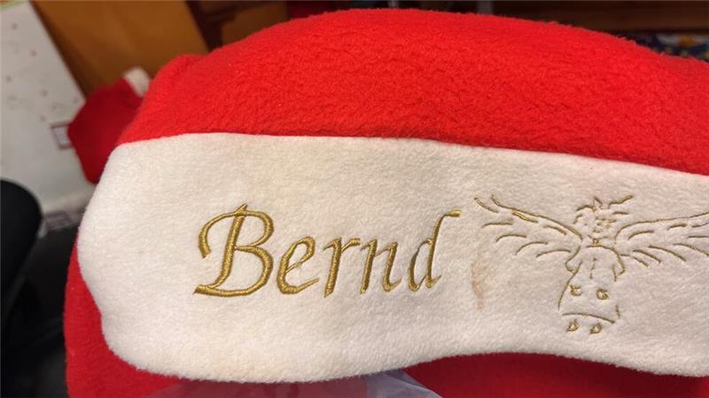 Seine Weihnachtsmütze wird er in diesem Jahr noch als Marktmeister tragen, danach hört Bernd Reimers auf.