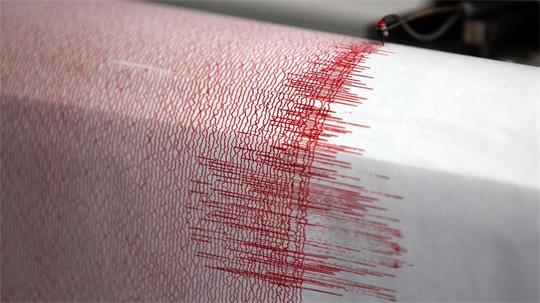 Seismographen zeichnen Erdbeben auf. (Symbolbild)