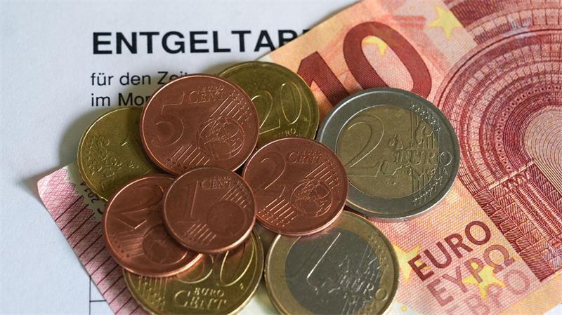 Reallöhne in Deutschland weiter gestiegen Seit 1. Januar 2026 liegt der gesetzliche Mindestlohn in Deutschland bei 13,90 Euro brutto pro Stunde. 2027 wird er auf 14,60 Euro steigen. (Symbolbild)