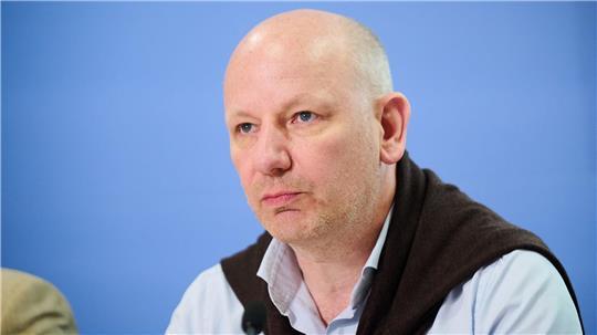 Seit 2002 untersucht die Leipziger Autoritarismus-Studie, auch als Mitte-Studie bekannt, alle zwei Jahre autoritäre und rechtsextreme Einstellungen in der Gesellschaft. (Archivbild)