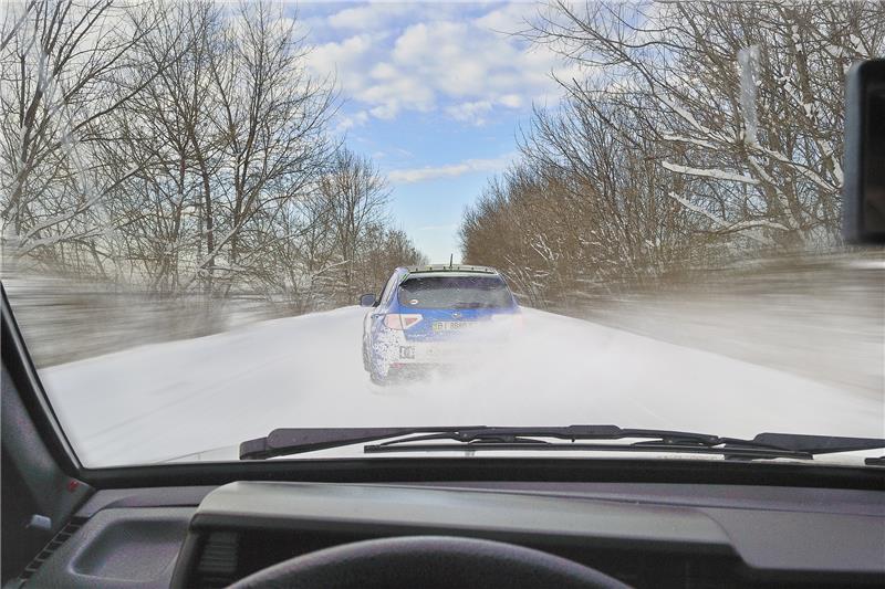 Tüv Nord checkt Märchen rund ums Autofahren in der kalten Jahreszeit Seit 2010 gilt auf den deutschen Straßen eine Winterreifenpflicht. Sie greift situativ, also witterungsabhängig. Symbolfoto: Pixabay