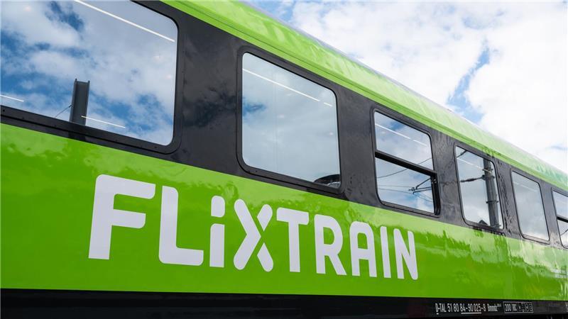 Seit 2017 ist Flixtrain einer der wenigen Konkurrenten der Deutschen Bahn im Fernverkehr. (Archivbild)
