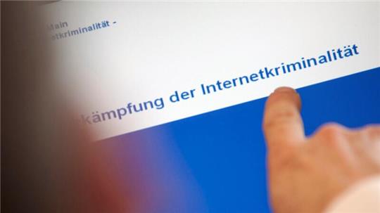 Seit 2022 läuft das Projekt „Bekämpfung der Frauenfeindlichkeit im Internet“.
