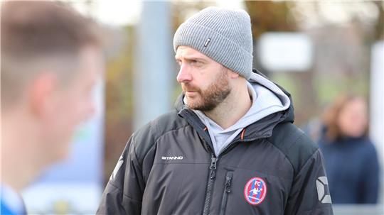 Seit 2022 trainiert Arne Hees die erste Mannschaft von O/O.