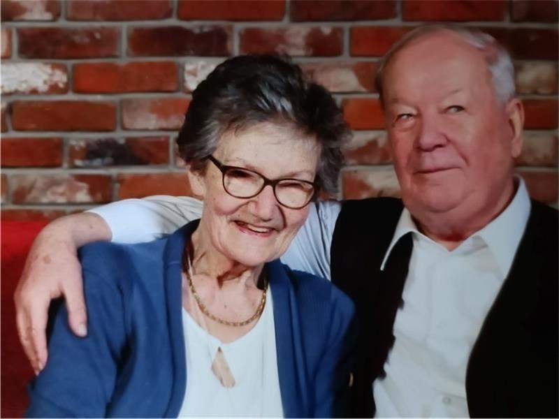 65 Jahre Eheglück dank eines Zufalls: Sie feiern heute Eiserne Hochzeit Seit 65 Jahren gemeinsam durch dick und dünn: Hildegard und Peter Hokamp Foto: privat