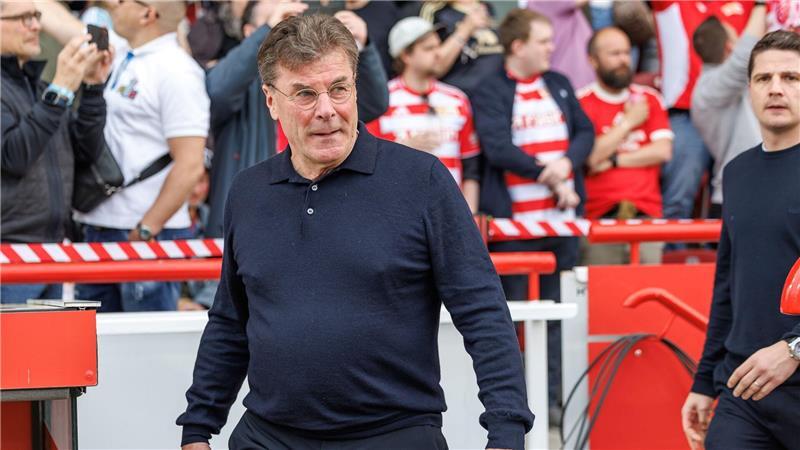 Seit Anfang März im Amt: Wolfsburgs Trainer Dieter Hecking.