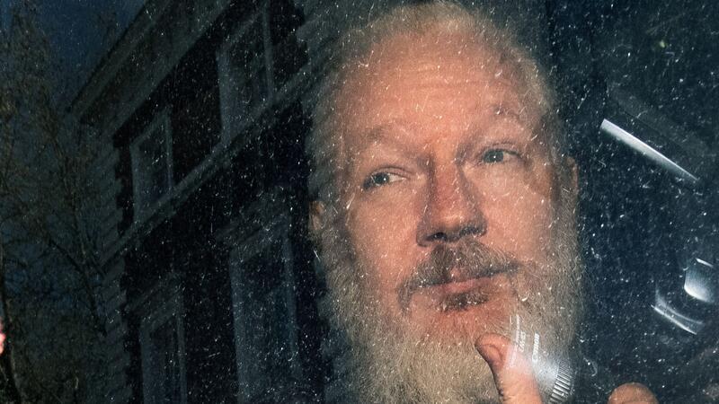 Julian Assange: Held oder Schurke? Seit April 2019 saß Assange im Londoner Hochsicherheitsgefängnis Belmarsh ein.