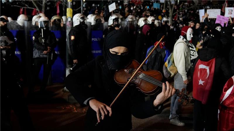 Seit Beginn der Proteste vor einer Woche wurden mehr als 1.400 Menschen inhaftiert. 