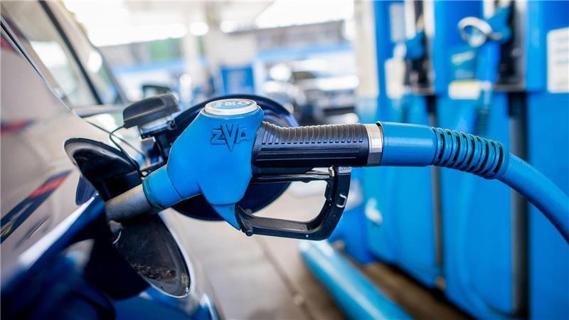 Seit Beginn des Iran-Kriegs gehen die Preise für Benzin und Diesel in Deutschland durch die Decke. (Symbolbild)