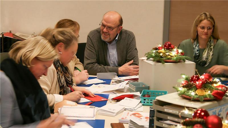 Seit Jahrzehnten ist Weddehage der ehrenamtliche Leiter des Nikolausbüros im örtlichen Pfarrheim.