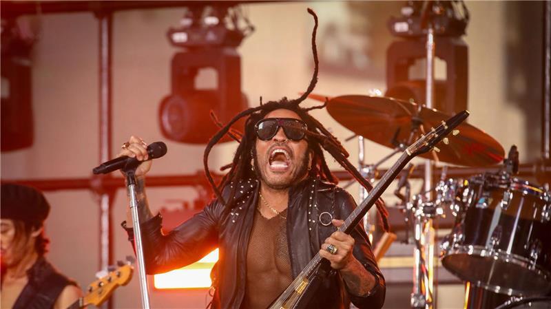 Seit Jahrzehnten singt Kravitz Songs von Liebe, Frieden und Menschlichkeit. (Archivbild)