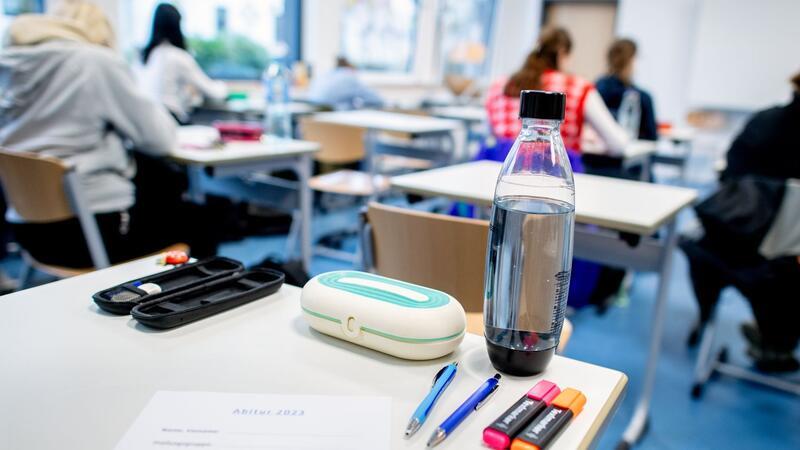 Schule ist nach den Sommerferien wieder gestartet Seit Montag sind die Sommerferien an Schulen in Niedersachsen und Bremen wieder vorbei. (Archivbild)