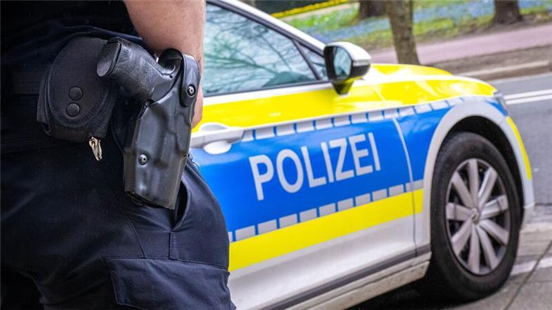 Polizeigewerkschaft: 32 Kontrollquittungen seit 2021 Seit September 2021 kann bei der Polizei Bremen eine Quittung nach einer Kontrolle verlangt werden. (Symbolbild)
