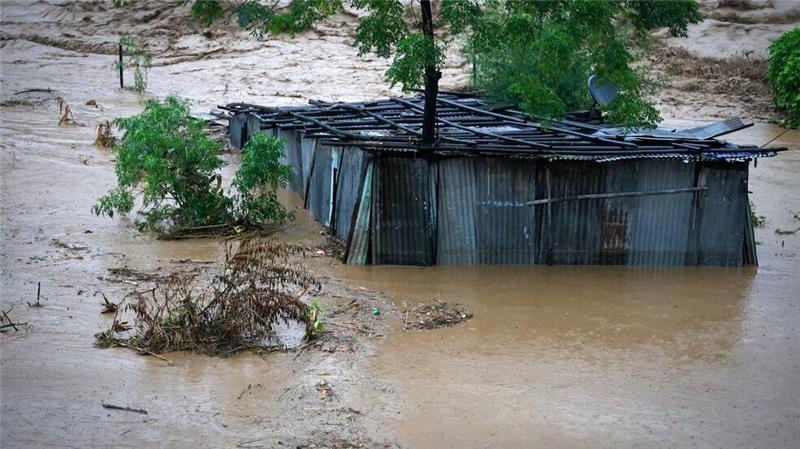 Überschwemmungen in Nepal: Zahl der Toten steigt über 140 Seit Tagen kämpft der Himalaya-Staat mit heftigem Monsunregen.