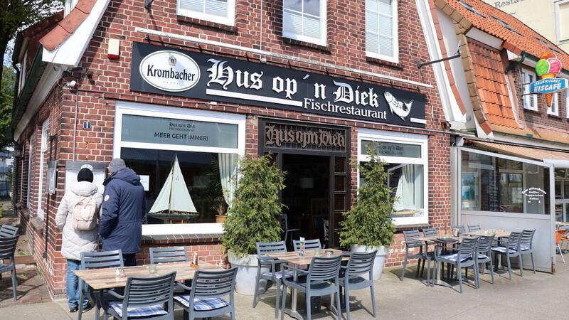 Neustart nach Insolvenz: So geht es mit diesen Traditionslokalen weiter Seit dem Jahr 1989 betreibt die Familie Vogel das Fischrestaurant „Hus op’n Diek“. Jetzt sind die Betreiber pleite.