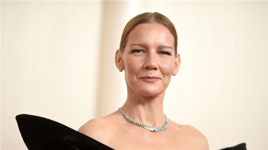 Seit der Oscar-Nominierung bemerkt die Schauspielerin Sandra Hüller, dass ihr Umfeld anders mit ihr umgeht.