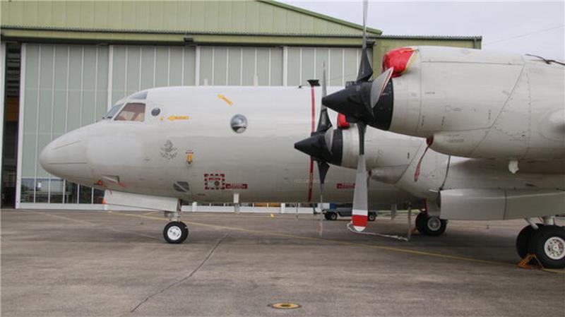 „Arbeitstier der Lüfte“: Marineflieger verabschieden Seeaufklärer P-3C Orion Seit fast zwei Jahrzehnten flog die Orion über den Weltmeeren - hier ein Seitenblick auf das ikonische Viermotoren-Flugzeug.
