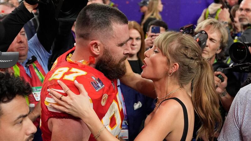 Seit knapp einem Jahr ist der American-Football-Spieler Travis Kelce an der Seite von Taylor Swift. (Archivfoto)