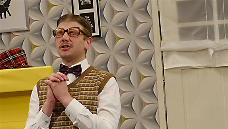 Ohne Jakob Diercks läuft beim plattdeutschen Theater in Engeschoff nichts Seit neun Jahre spiel Jakob Diercks plattdeutsches Theater in Engeschoff. Foto: Umland
