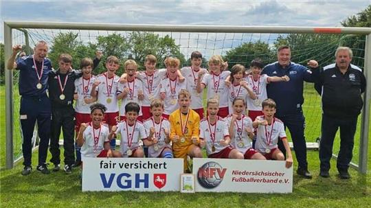 Seit sieben Jahren dominiert diese Stader Mannschaft auf Kreisebene. In dieser Saison holte die U13 drei Titel. Als U14 geht es nun in die Bezirksliga mit dem Ziel Landesliga.