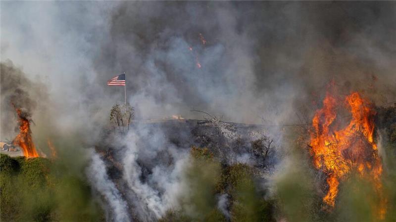 Seit über zehn Tagen kämpft die Feuerwehr gegen die Brände.