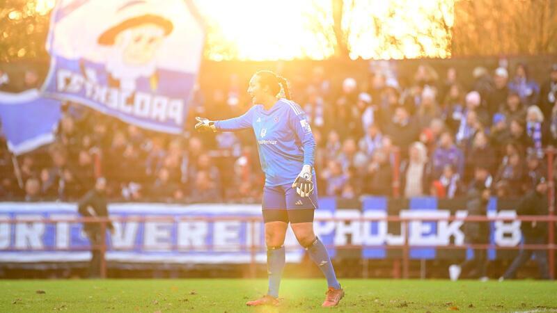 Seit zwei Jahren ist Schlikis Teamfotograf der HSV-Fußballerinnen.