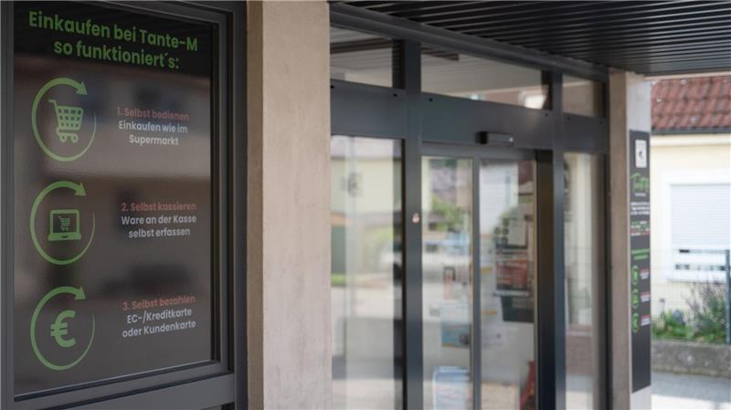 Debatte um Sonntagsruhe: Digitale Märkte auf dem Vormarsch Selbst bedienen, selbst kassieren, selbst bezahlen - so läuft das in Supermärkten ohne Personal. (Archivbild)