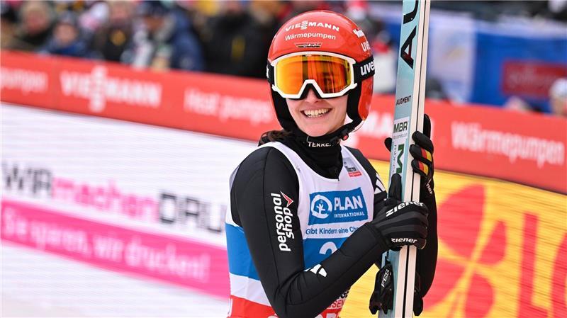 Selina Freitag ist in diesem Winter die beste deutsche Skispringerin.